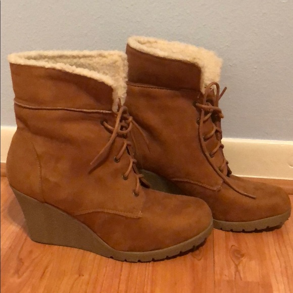 Size 10 tan boots by Rampage - Picture 4 of 4